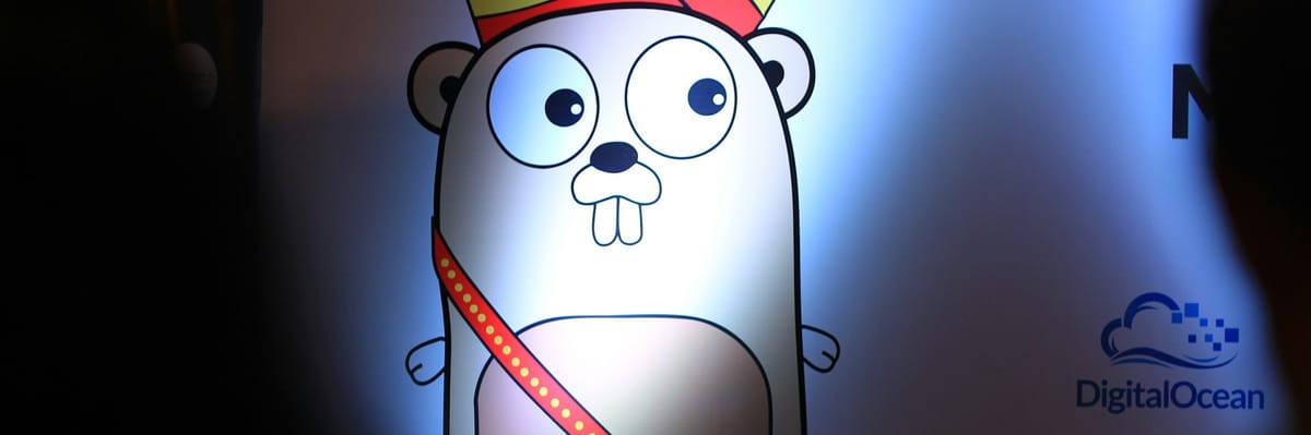 Managing GoLang dependencies in separate projects